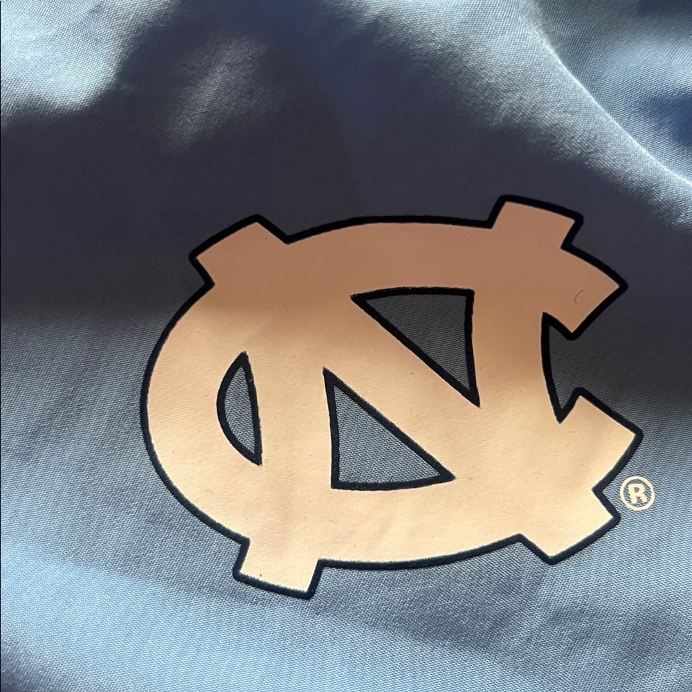 Nike UNC Athletic Shorts with Navy Trim - Picture 3 of 4